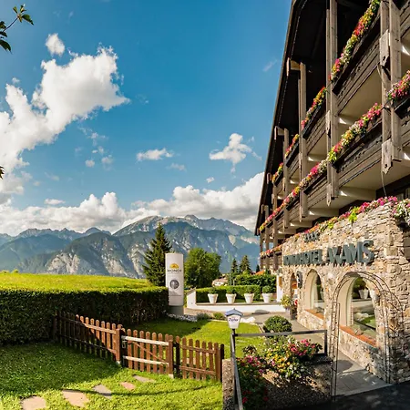 Mondi Hotel Axams Аксамс