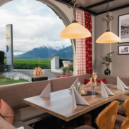 Mondi Hotel Axams Апарт-отель Аксамс