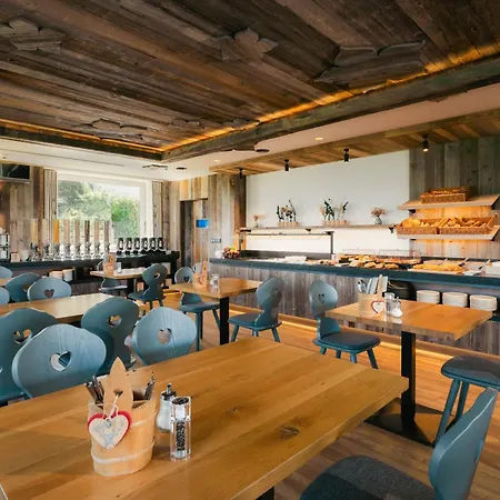 Lägenhetshotell Mondi 4*