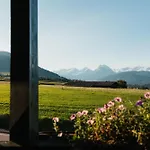 Hotel apartamentowy Mondi